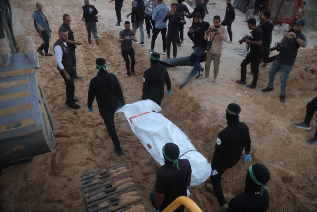 israel-acusa-hamas-de-simular-recuperacao-de-corpos-de-refens