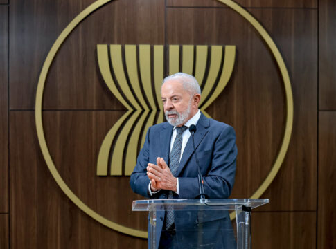 apos-megaoperacao-no-rio,-politicos-de-direita-vinculam-lula-ao-crime