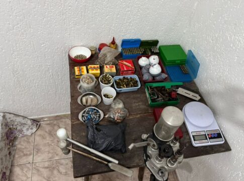 policia-deflagra-operacao-contra-distribuicao-de-drogas-em-sp.-video