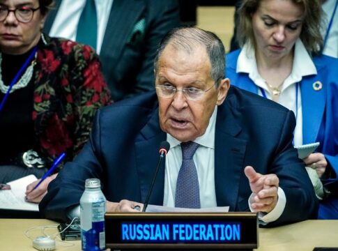 sergey-lavrov:-“ocidente-nao-negocia-em-pe-de-igualdade-com-a-eurasia”