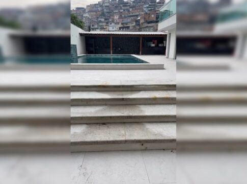 policia-estoura-“oasis-do-cv”-com-direito-a-piscina-no-topo-do-complexo-do-alemao