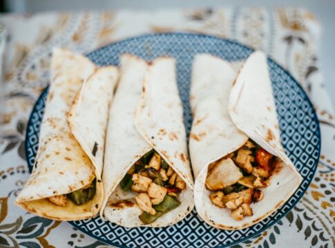 wrap-caseiro:-aprenda-a-fazer-a-versao-pratica-do-pao-de-frigideira