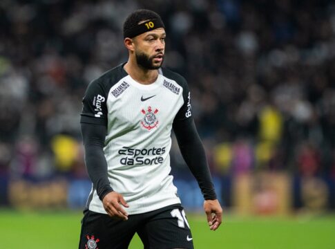 depay-falta-em-treino-do-corinthians-apos-nao-conseguir-deixar-o-rj