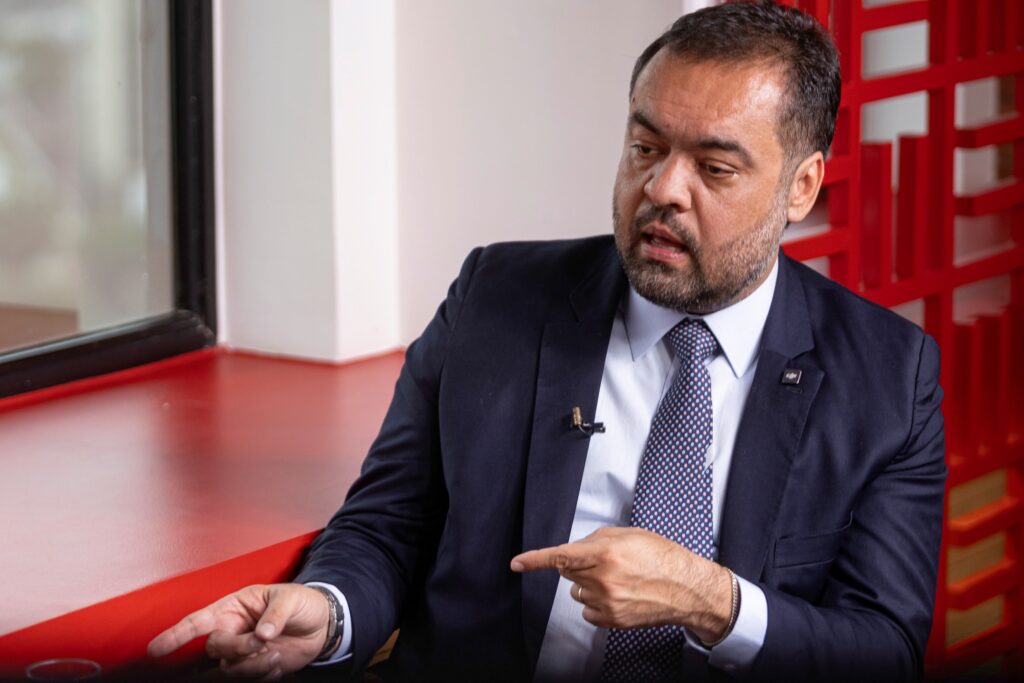 claudio-castro-pede-a-transferencia-de-10-lideres-do-crime-organizado