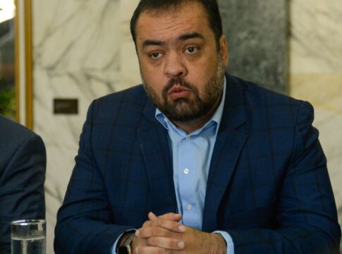 castro-quer-transferir-10-detentos-do-rio-para-presidios-federais