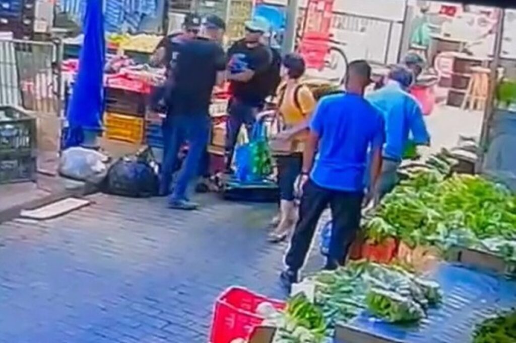 apos-roubos-e-tiros-na-25,-mercado-fala-em-lugar-“seguro-e-acolhedor”