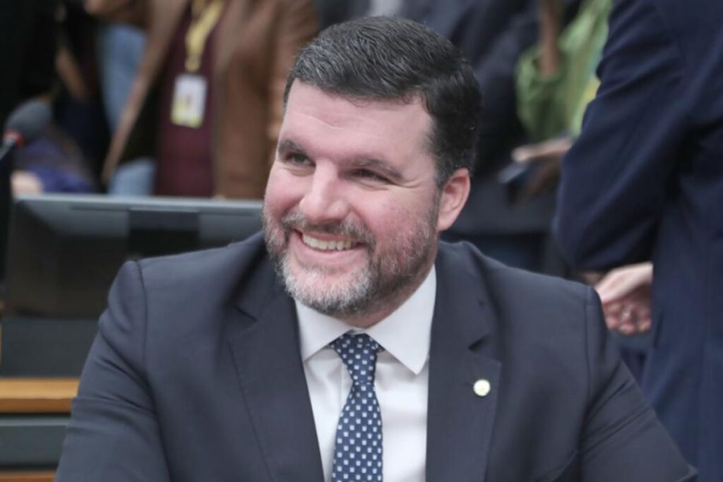 republicanos-filia-o-presidente-da-bancada-do-agro-no-congresso