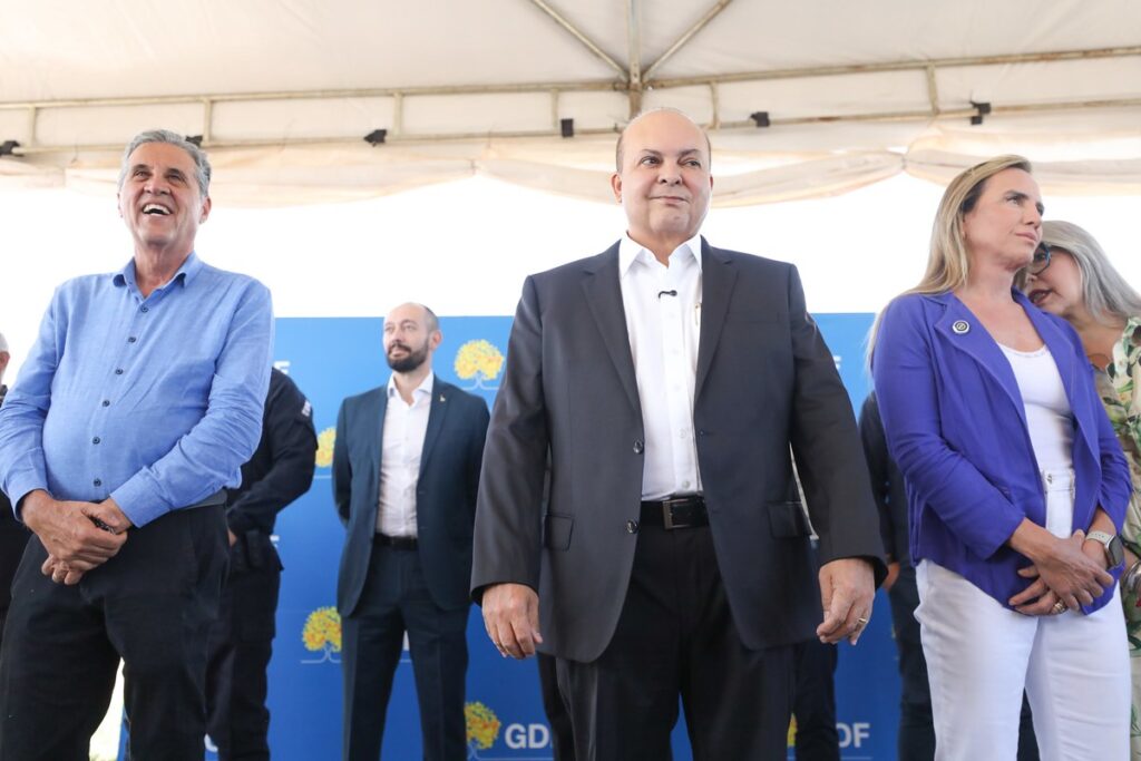 ibaneis-diz-que-enviara-projeto-de-lei-do-“bolsa-enem”-a-cldf