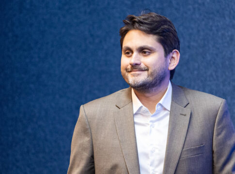 em-acordo-com-governo,-juscelino-inclui-corte-de-gastos-em-projeto em-acordo-com-governo,-juscelino-inclui-corte-de-gastos-em-projeto