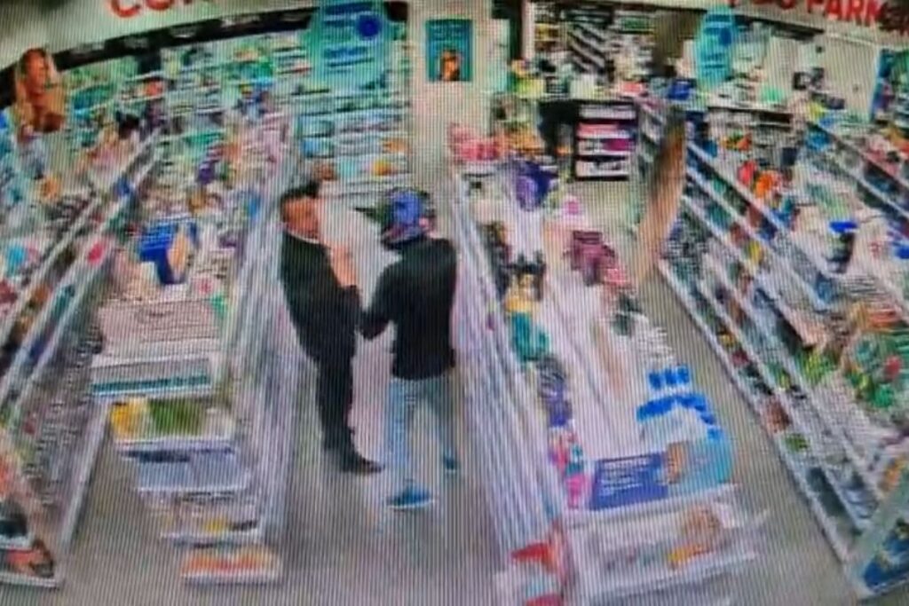 taxista-foi-baleado-na-cabeca-15-segundos-apos-entrar-em-farmacia