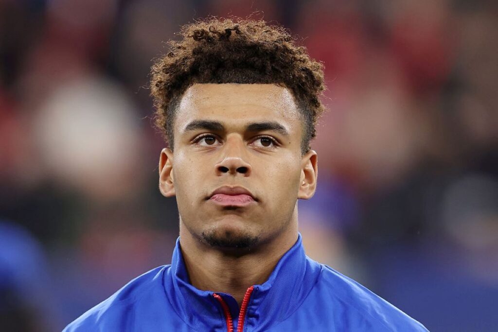 titular-do-psg-deixa-campo-de-maca-apos-lesao-no-campeonato-frances