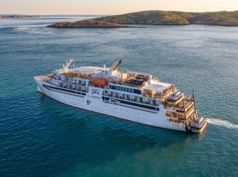 mulher-e-encontrada-morta-apos-ser-esquecida-em-ilha-durante-cruzeiro