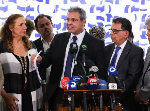 operacao-policial-no-rio-tem-criticas-e-defesas-de-deputados-federais