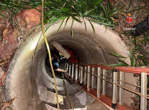 mulher-fica-presa-em-poco-seco-de-3-metros-e-e-salva-durante-a-noite