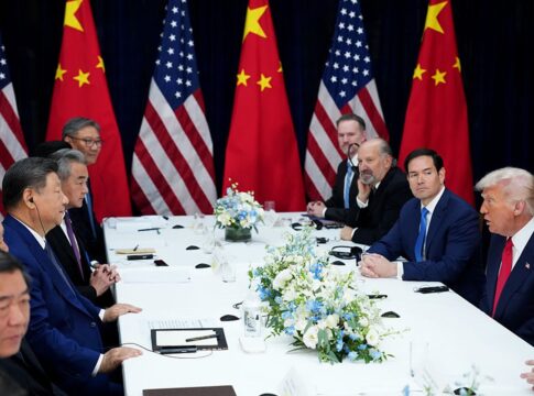 xi-jinping-elogia-trump-por-mediacoes-de-paz,-mas-cita-divergencias