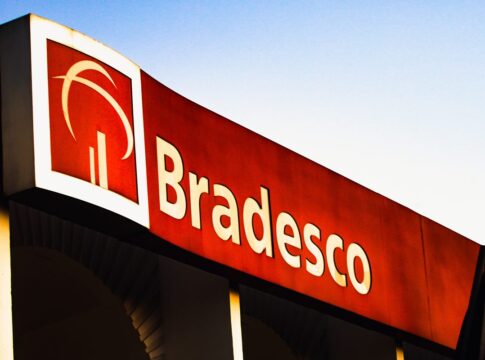apesar-de-alta-no-lucro,-bradesco-ve-acoes-cairem-forte.-entenda