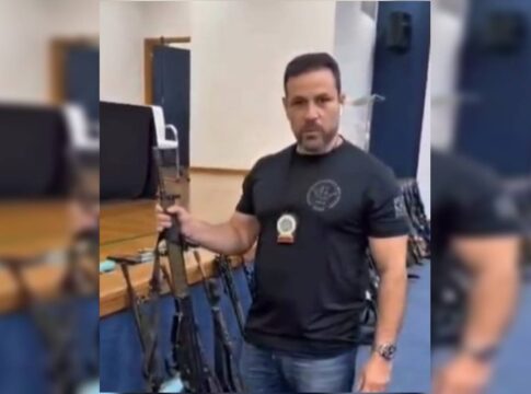 veja-os-fuzis-internacionais-apreendidos-em-megaoperacao-contra-o-cv