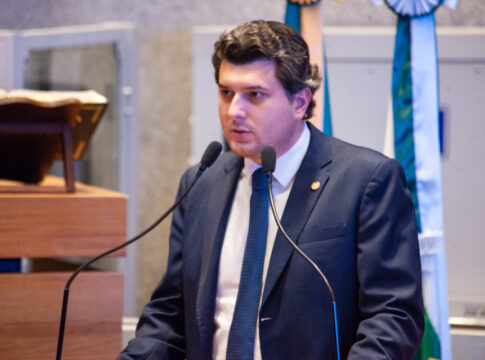 eduardo-pedrosa-propoe-estudo-para-isencao-de-ipva-a-motoristas-de-app-do-df