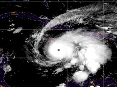 furacao-melissa:-franca-enviara-ajuda-humanitaria-a-jamaica