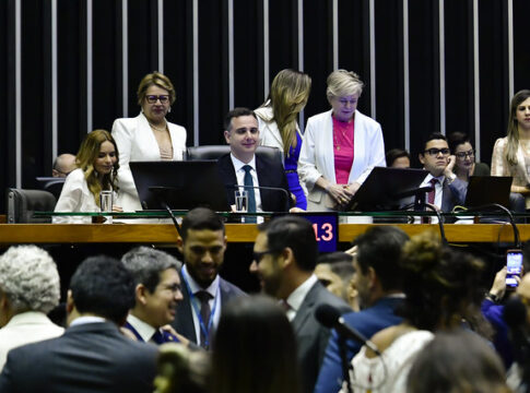 camara-aprova-urgencia-de-projeto-de-lei-do-devedor-contumaz