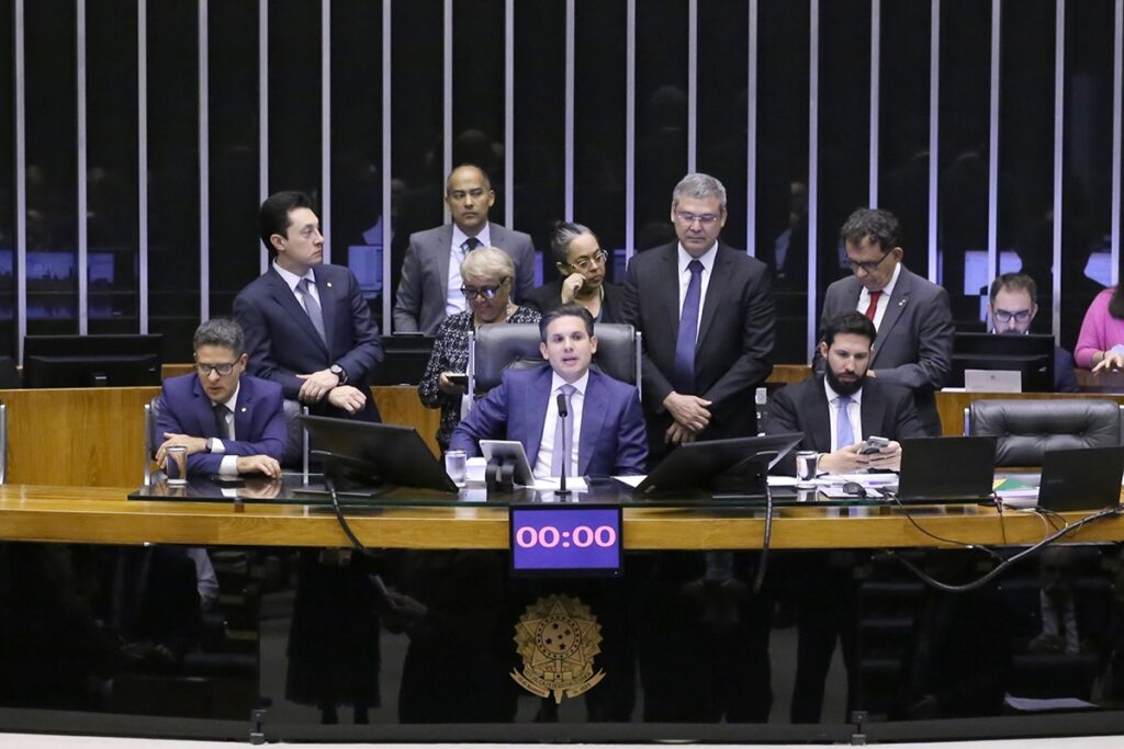 camara-aprova-mp-do-setor-eletrico-e-mantem-abertura-total-do-mercado