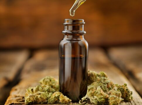 df-vai-comprar-medicamentos-a-base-de-canabidiol-por-r$-2,3-milhoes