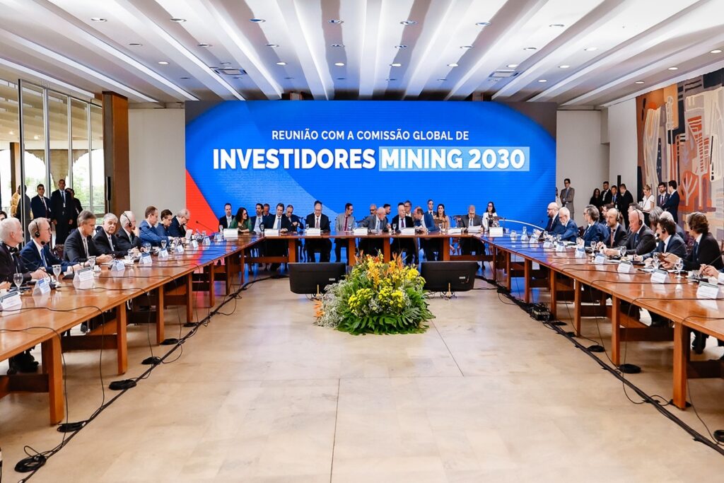 terras-raras:-lula-reune-investidores-de-mineracao-no-itamaraty