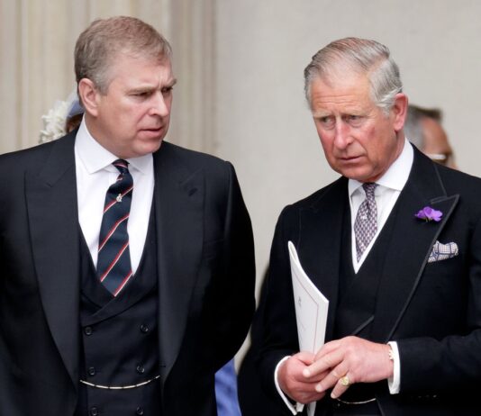 rei-charles-expulsa-o-irmao-andrew-de-mansao-de-31-quartos;-saiba-mais