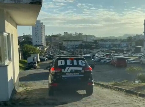 sc:-faccao-estaria-cobrando-taxa-de-comerciantes,-aponta-investigacao