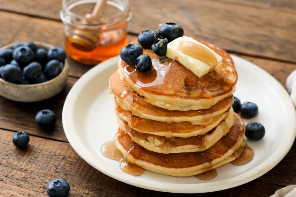 panqueca-fofinha:-receita-facil-para-tirar-o-cafe-da-manha-da-mesmice