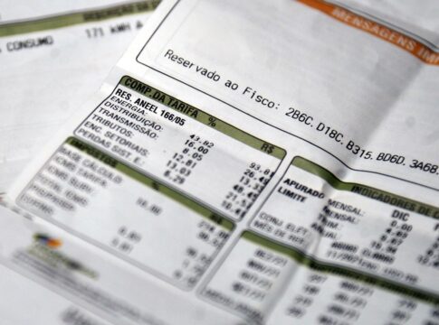 aneel-mantem-bandeira-para-vermelha-1-na-conta-de-luz-em-novembro