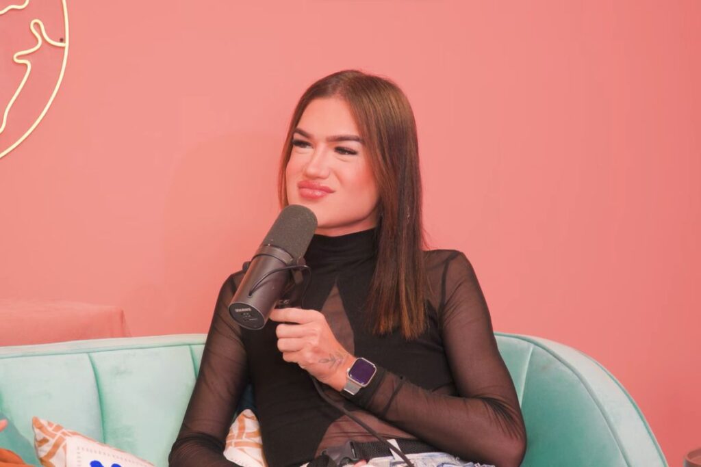 influencer-de-26-anos-diz-ter-sofrido-avc-1-dia-apos-vacina-da-covid