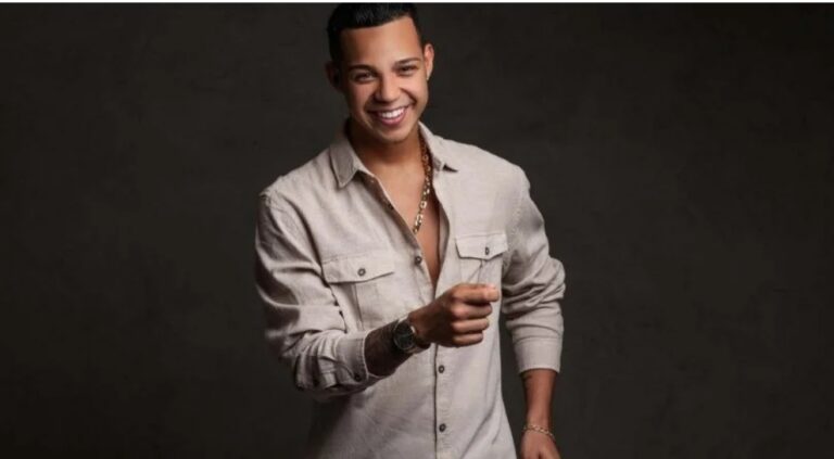 Prefeitura de Feijó confirma Vitinho Imperador como atração principal do Réveillon 2026