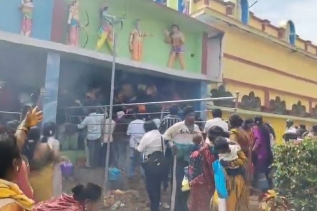 tumulto-em-templo-na-india-deixa-9-mortos-e-dezenas-de-feridos.-video