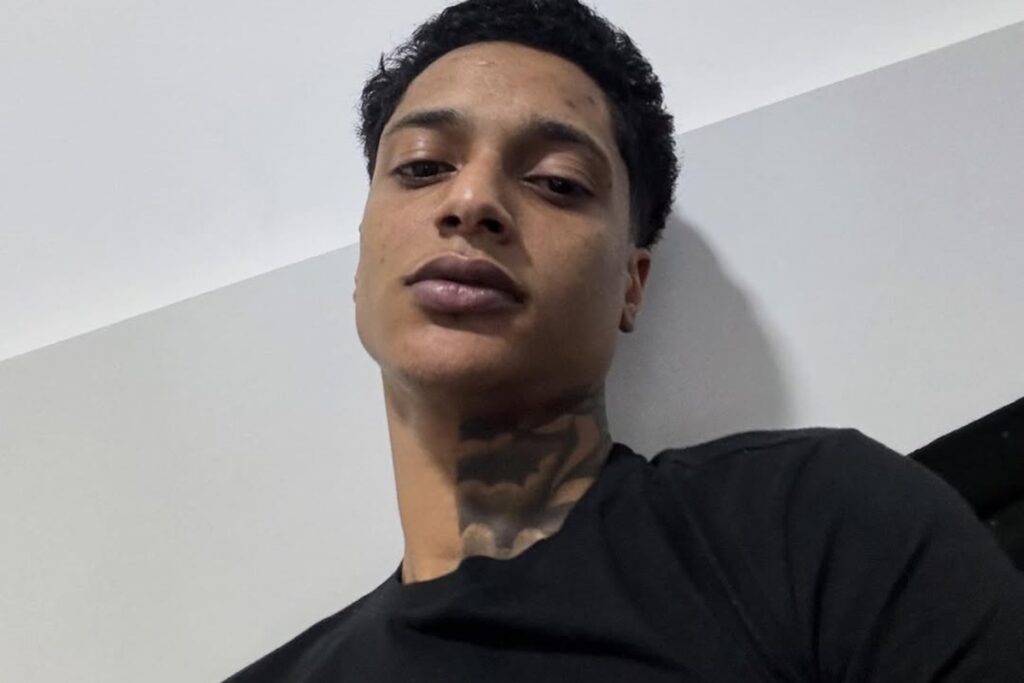 oruam-critica-“chacina”,-mas-exalta-poderio-belico-de-traficantes