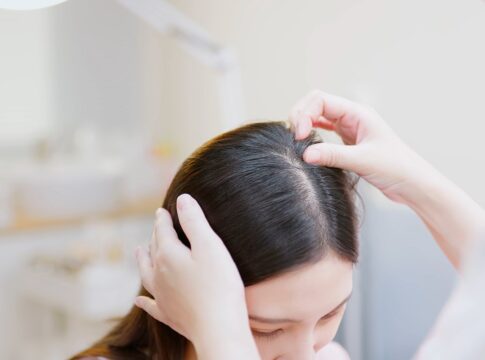 couro-cabeludo-saudavel:-dermatologista-revela-6-cuidados-essenciais