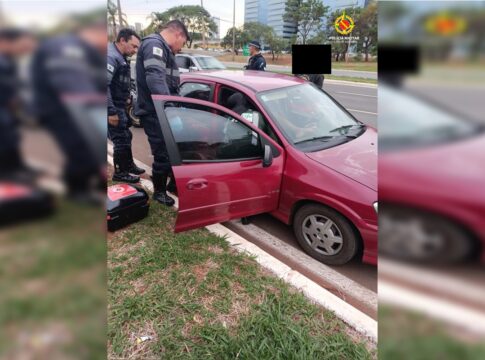 mulher-entra-em-trabalho-de-parto-e-da-a-luz-em-via-do-df