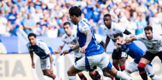 brasileirao:-kaio-jorge-marca-2-pelo-cruzeiro-e-se-isola-na-artilharia