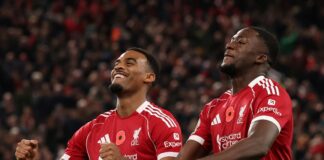 premier-league:-apos-quatro-derrotas,-liverpool-vence-aston-villa