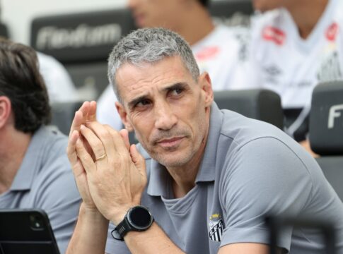 apos-empate,-tecnico-do-santos-analisa-erros-e-entrada-de-neymar