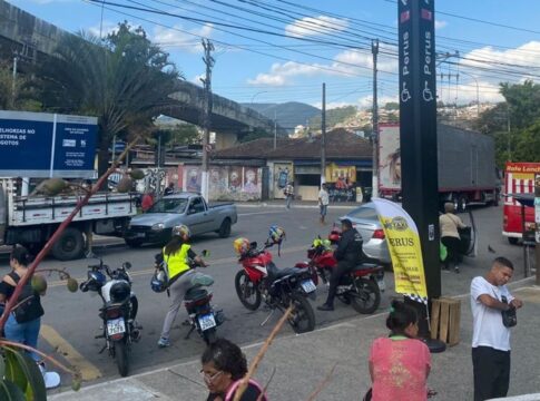 em-voto-sobre-mototaxi-em-sp,-dino-pede-“direitos-basicos”-a-categoria