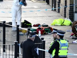 ataque-a-trem-em-cambridge-deixa-nove-pessoas-em-estado-grave