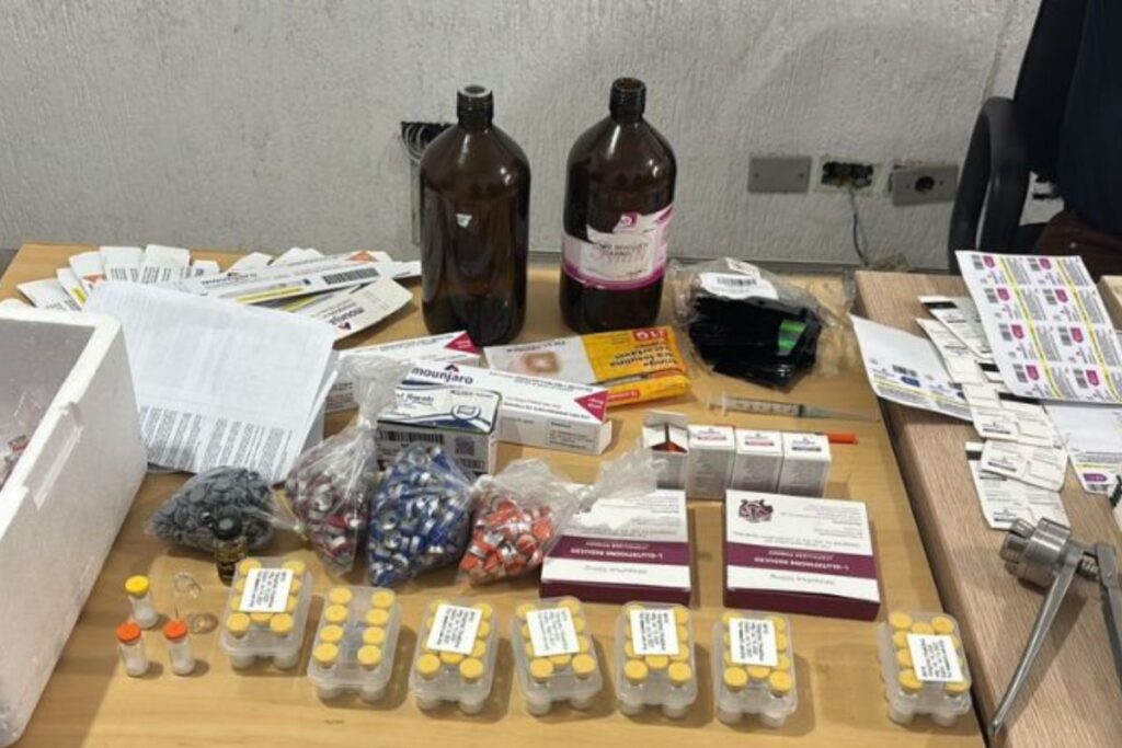 policia-prende-dupla-que-falsificava-canetas-emagrecedoras-em-sp