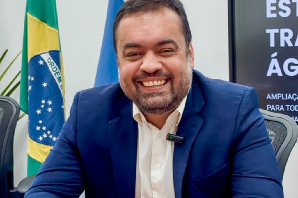 apos-megaoperacao,-claudio-castro-e-aplaudido-de-pe-em-missa-no-rj