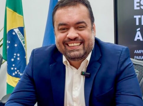 apos-megaoperacao,-claudio-castro-e-aplaudido-de-pe-em-missa-no-rj