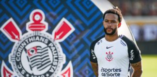 apos-tres-meses,-memphis-depay-volta-a-marcar-gol-pelo-corinthians