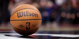 arbitros-da-nba-passam-a-usar-headsets-para-se-comunicar-em-tempo-real