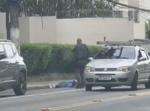 imagens-mostram-momento-em-que-pms-atingem-suspeitos-em-avenida-de-sp