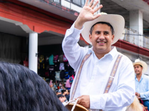 prefeito-de-cidade-mexicana-e-morto-durante-festa-do-dia-dos-mortos