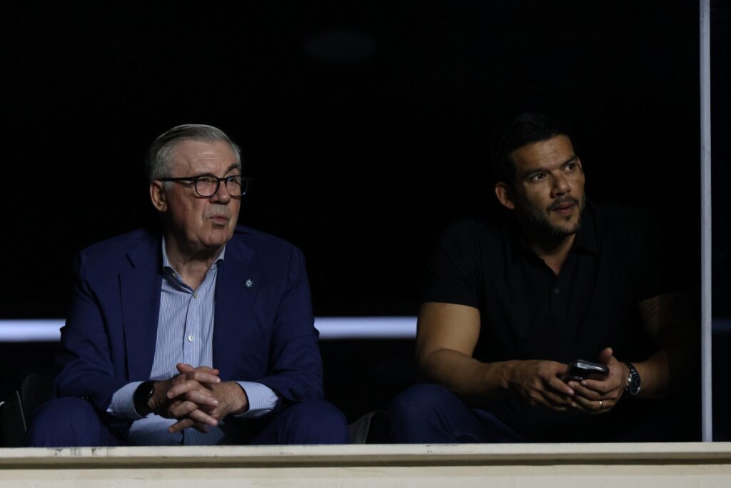 brasileirao:-carlo-ancelotti-acompanha-partida-em-sao-januario